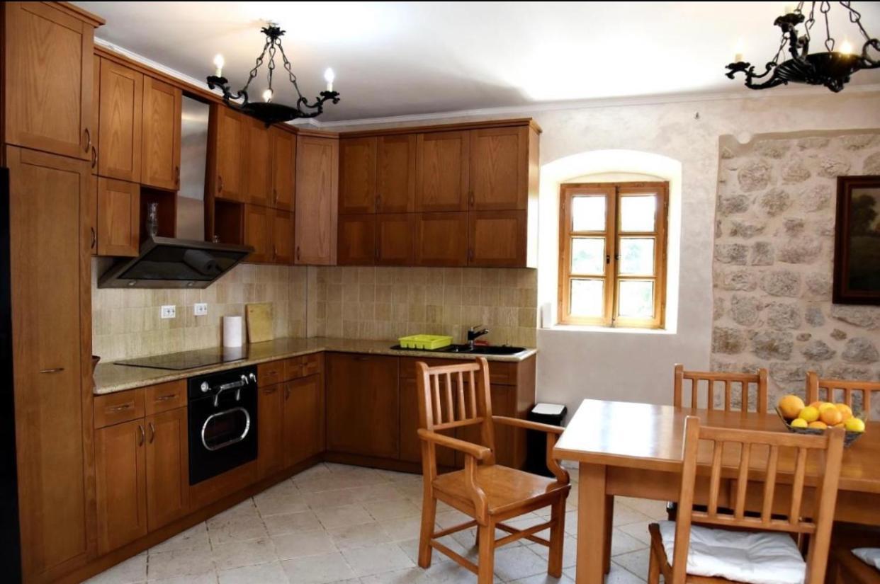 Apartments Barba コトル エクステリア 写真