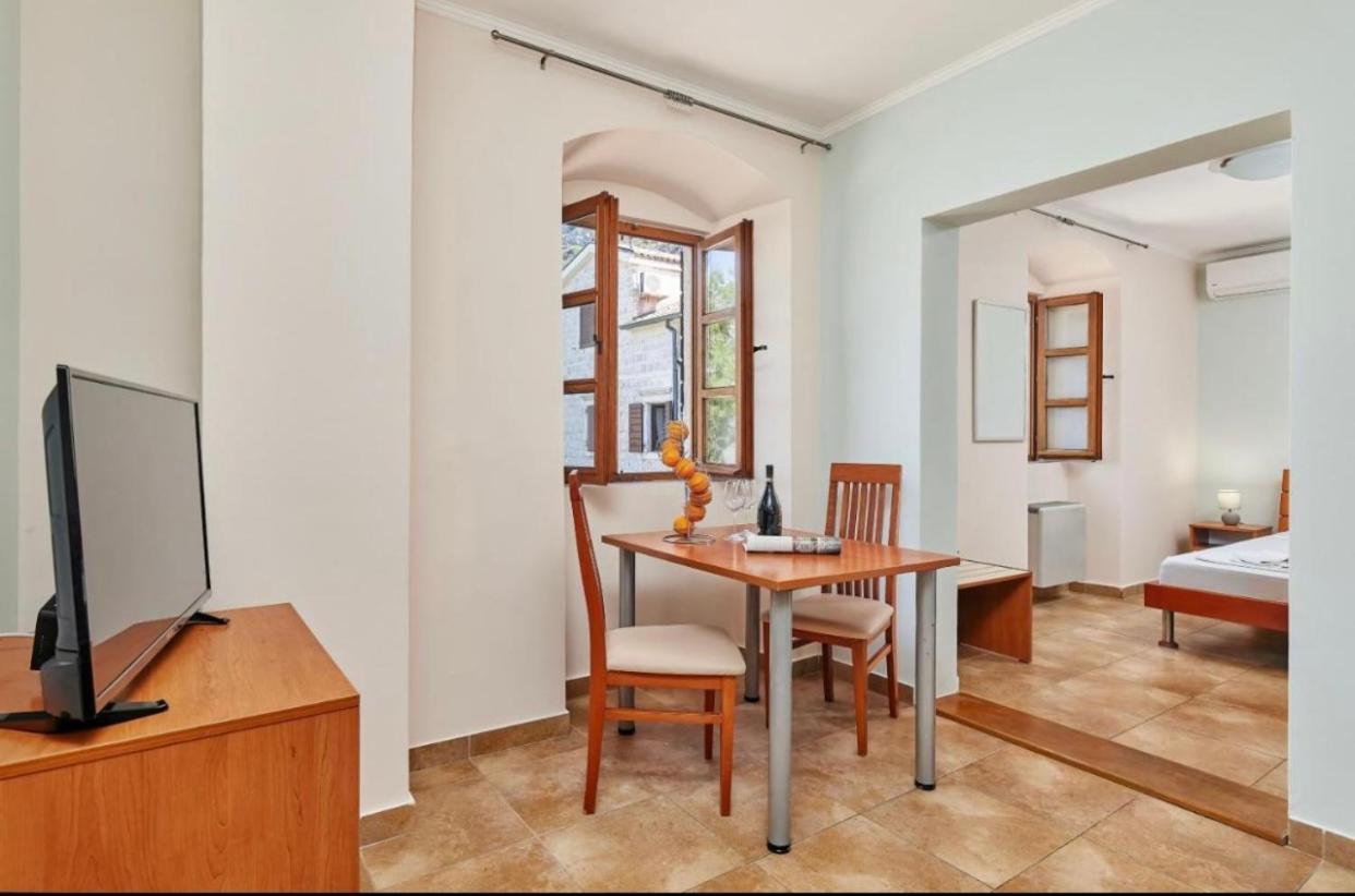 Apartments Barba コトル エクステリア 写真