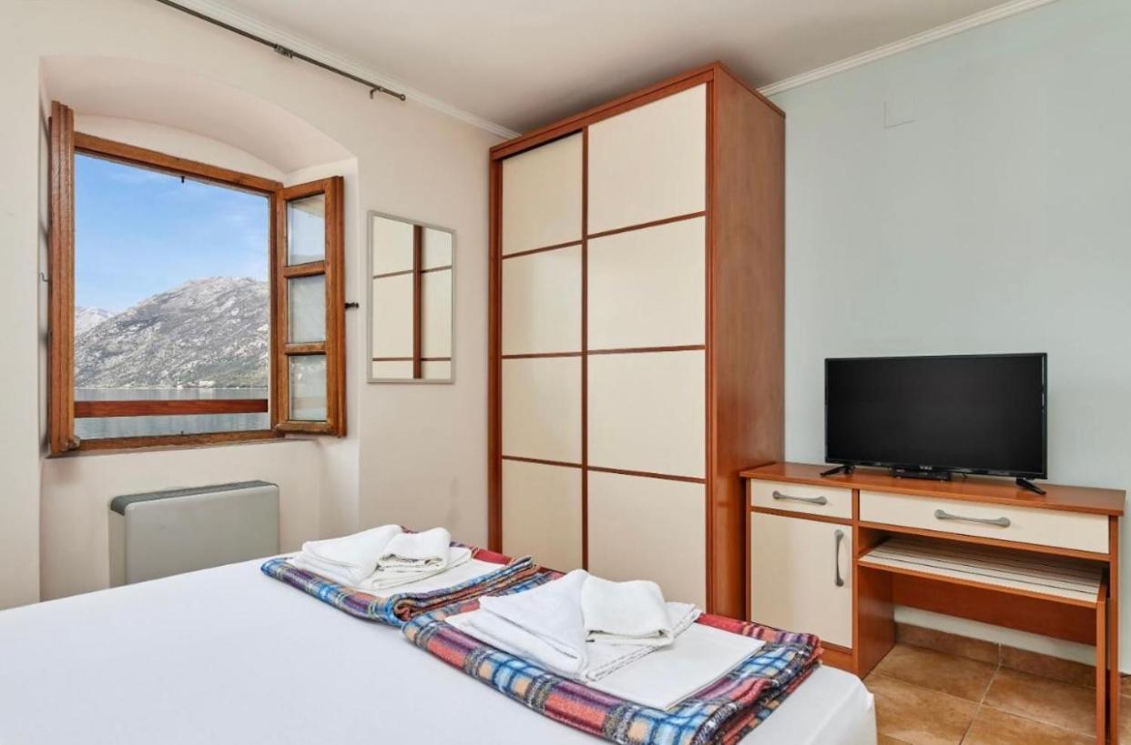 Apartments Barba コトル エクステリア 写真